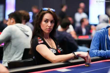 Liv Boeree playing in Barcelona