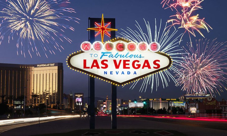 Las Vegas reopens to 100% capacity